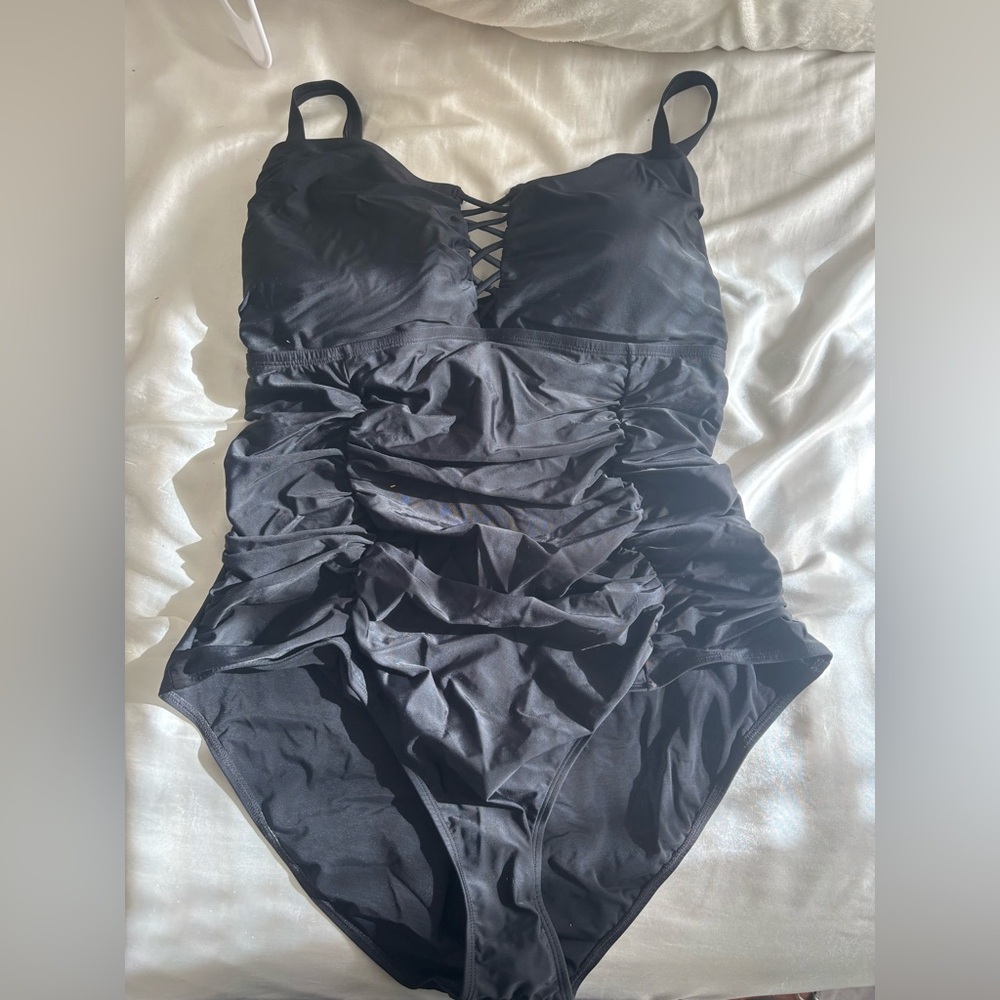 NWT Torrid Black One-piece Swimsuit with Ruched Design